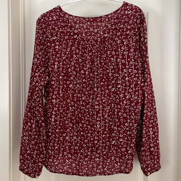 Burgundy Gap Top - Picture 3 of 10